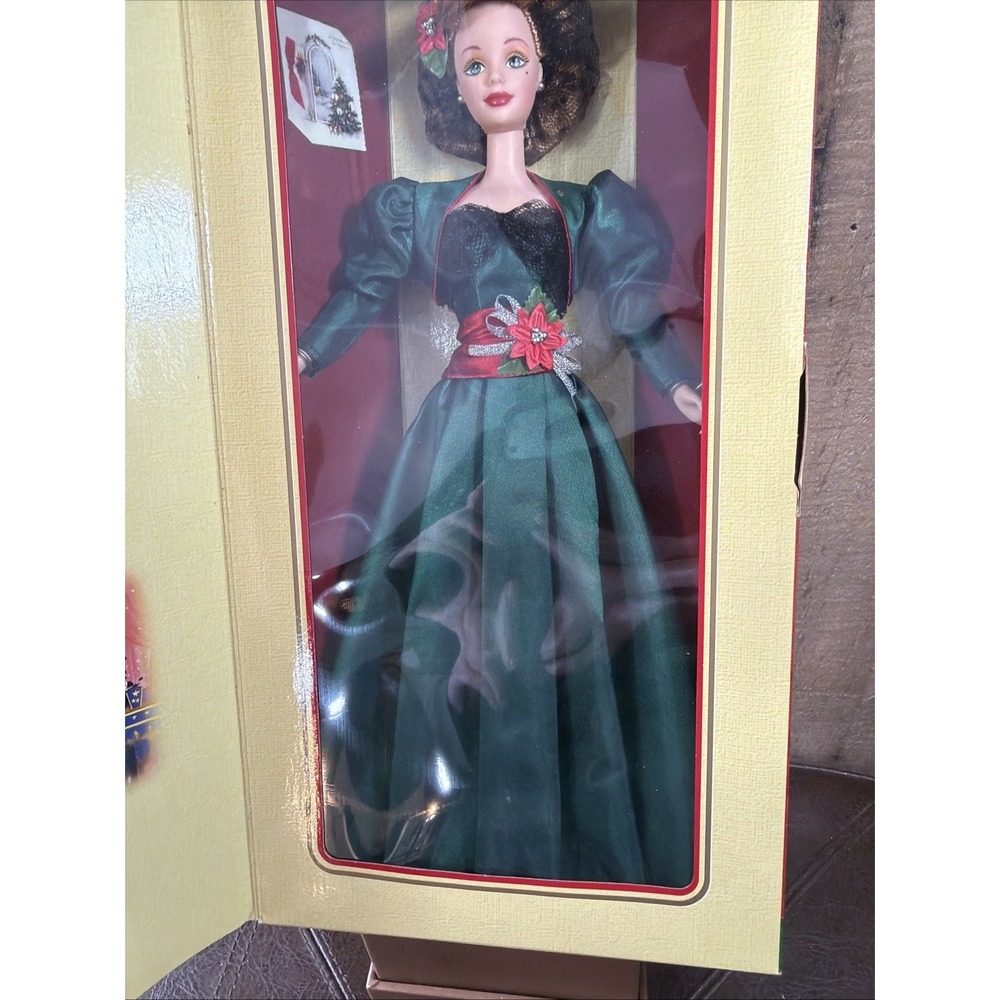 1998 Hallmark Holiday Sensation Barbie Special Edition #19792 1940s Nostalgia - Picture 9 of 16